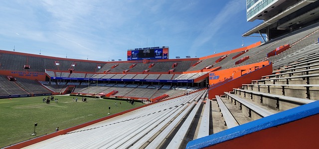 米体：联赛14轮不胜，佛罗伦萨多名球员及其家人遭死亡威胁